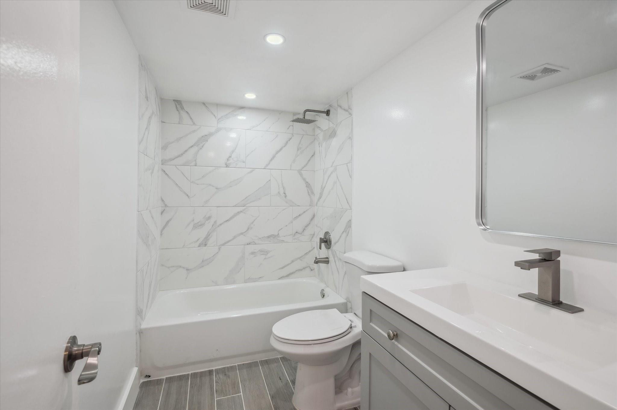 141 Southeast 3rd Avenue, Unit 307 Dania Beach, FL 33004 - Photo 12 of 13 Photo 12