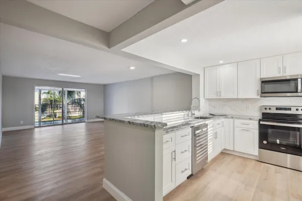 $266,000 | 141 Southeast 3rd Avenue, Unit 307, Dania Beach, FL 33004