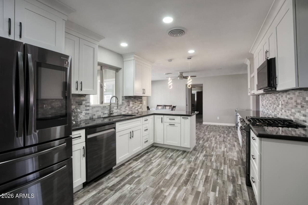 3038 West Charter Oak Road Phoenix, AZ 85029 - Photo 35 of 40 2021 Upgrades