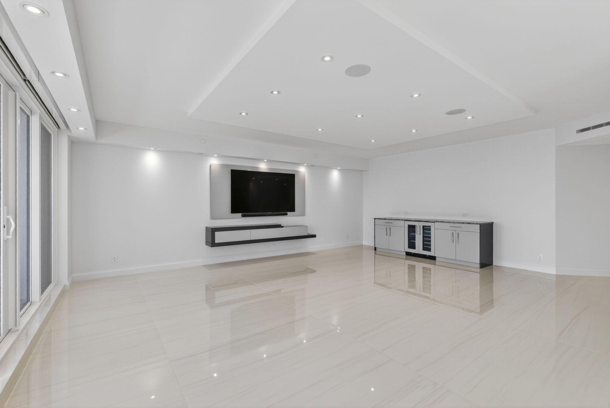 1500 South Ocean Boulevard, Unit 1602 Boca Raton, FL 33432 - Photo 11 of 88 Living Area