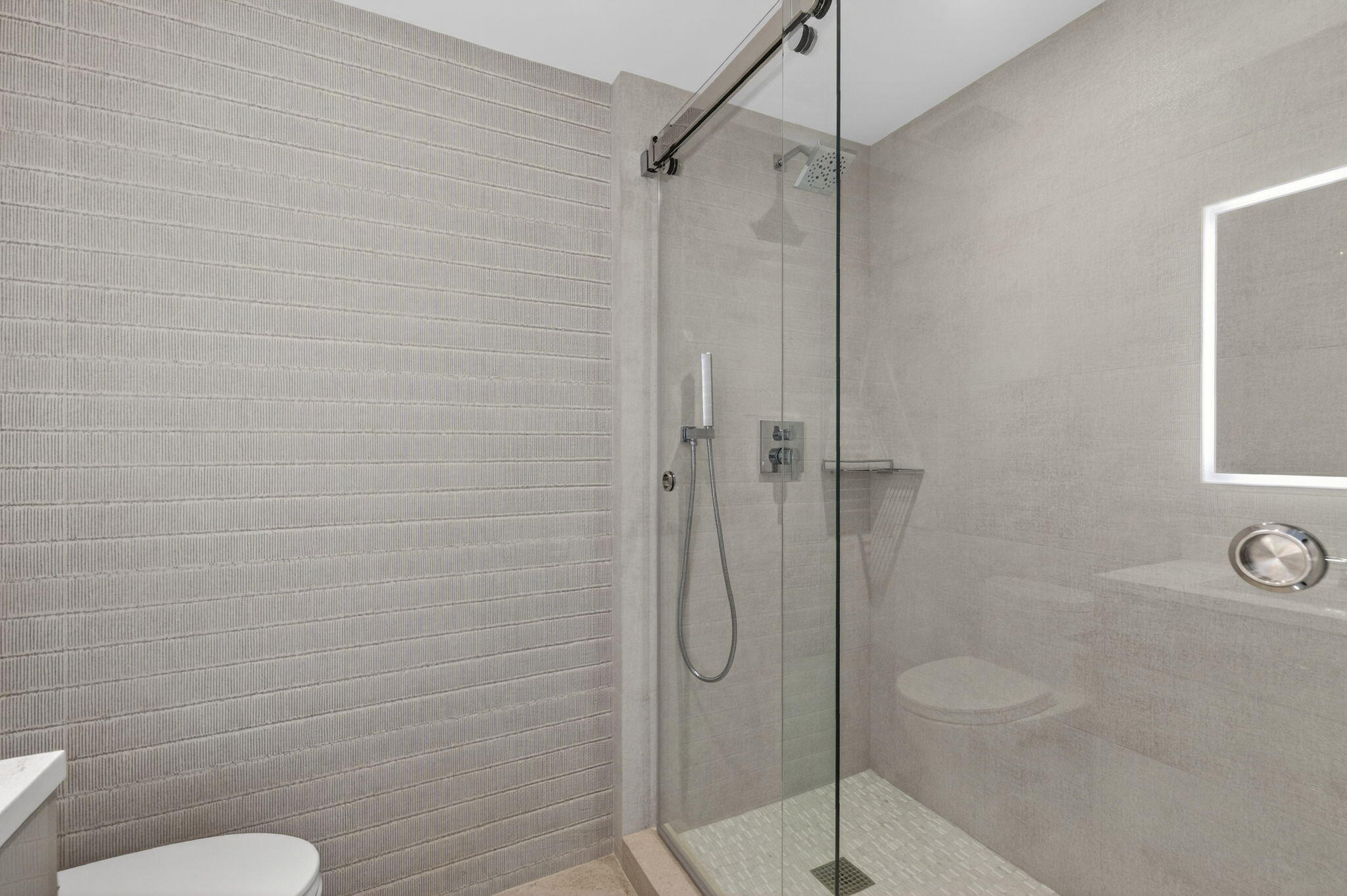 1500 South Ocean Boulevard, Unit 1602 Boca Raton, FL 33432 - Photo 39 of 88 Guest Bath 1