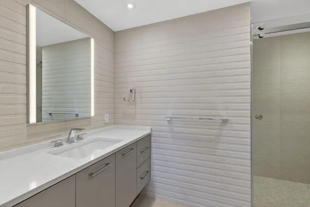 $5,500,000 | 1500 South Ocean Boulevard, Unit 1602, Boca Raton, FL 33432