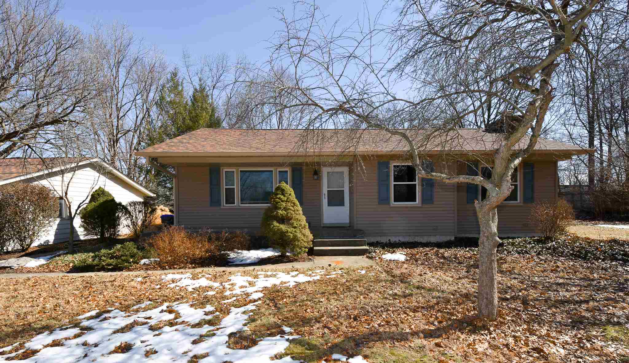 2250 North Hartstrait Road Bloomington, IN 47404 - Photo 2 of 33