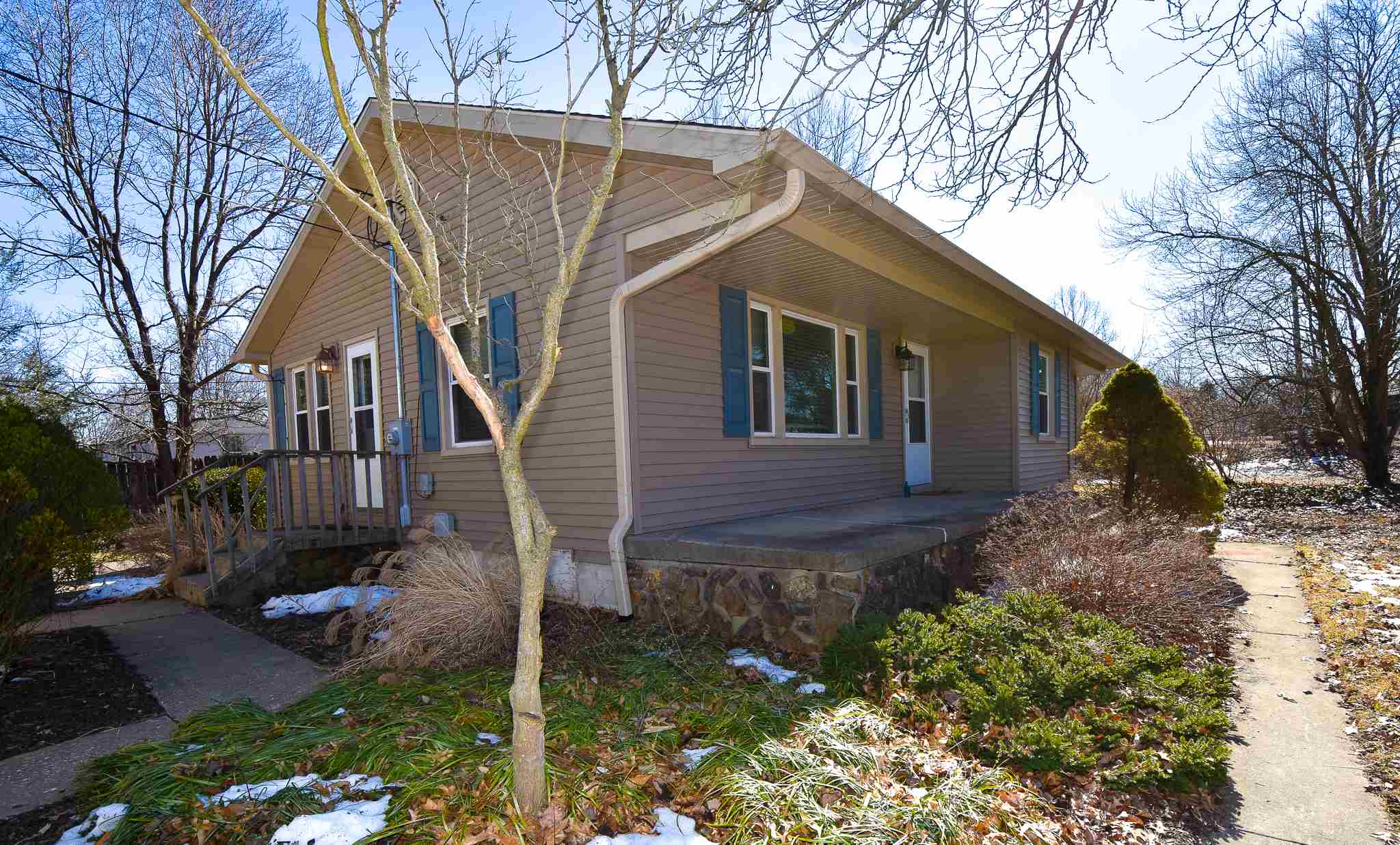 2250 North Hartstrait Road Bloomington, IN 47404 - Photo 3 of 33