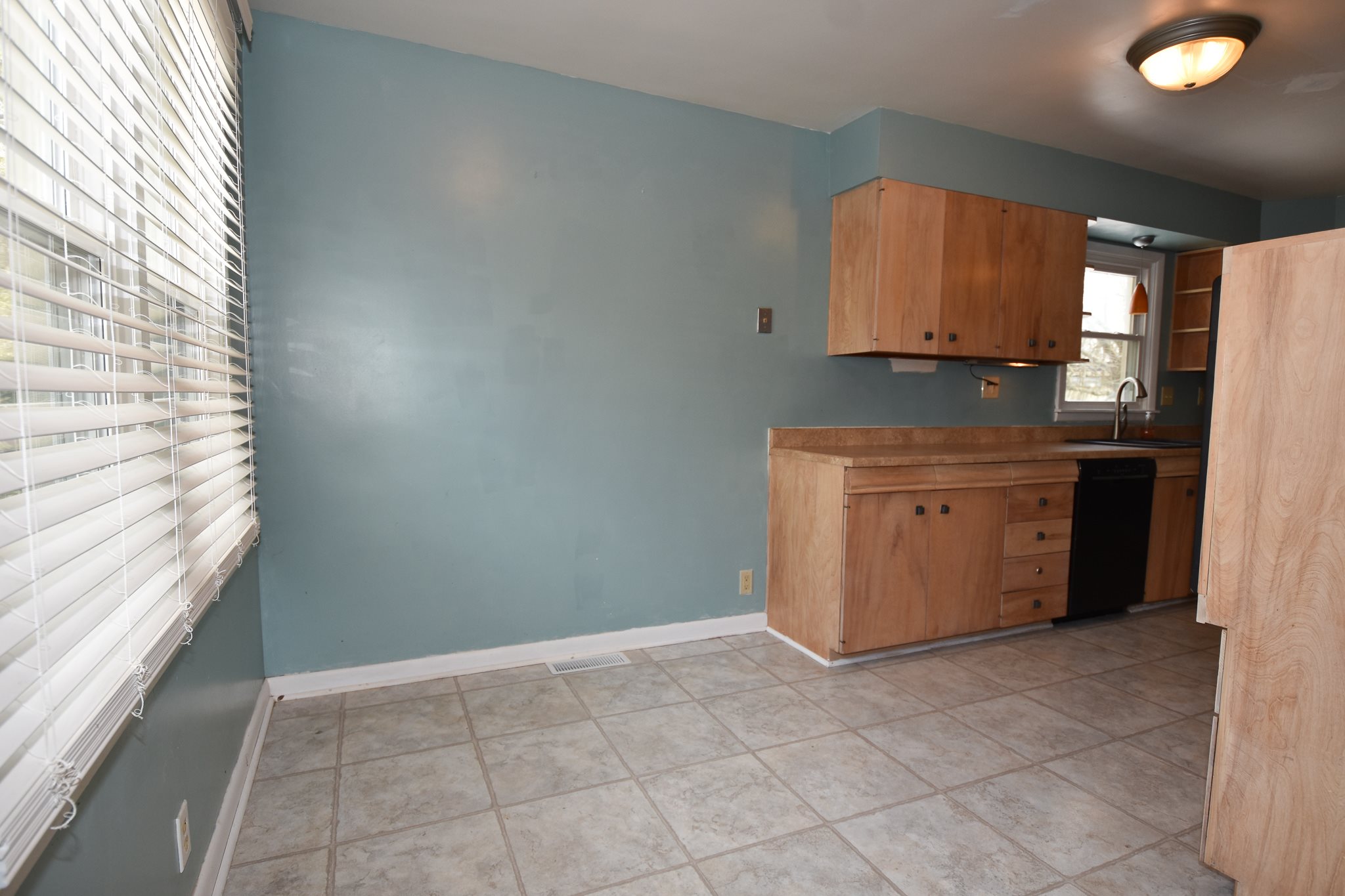 2250 North Hartstrait Road Bloomington, IN 47404 - Photo 10 of 33