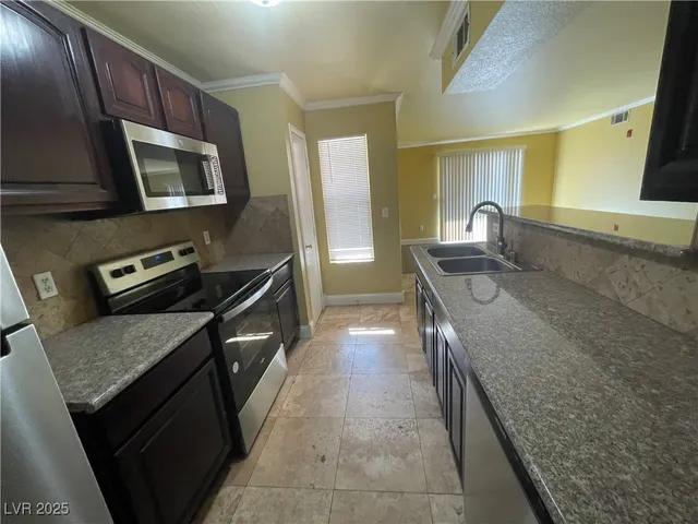 $1,075 | 1150 North Buffalo Drive, Unit 1041, Las Vegas, NV 89128