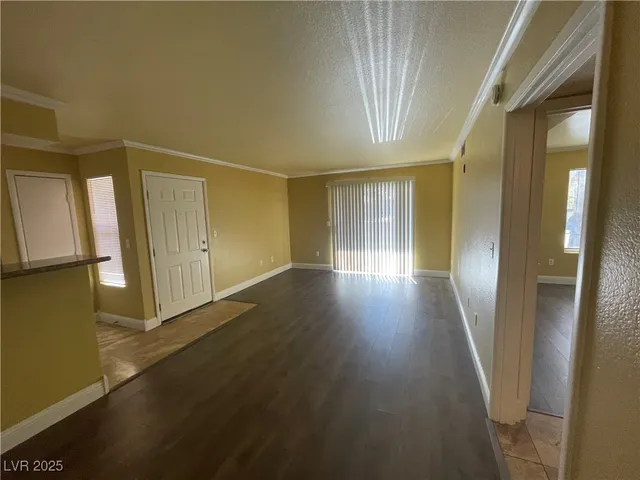 $1,075 | 1150 North Buffalo Drive, Unit 1041, Las Vegas, NV 89128