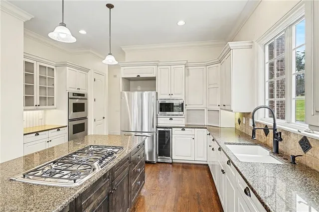 $815,000 | 5902 Snow Hill Drive, Summerfield, NC 27358