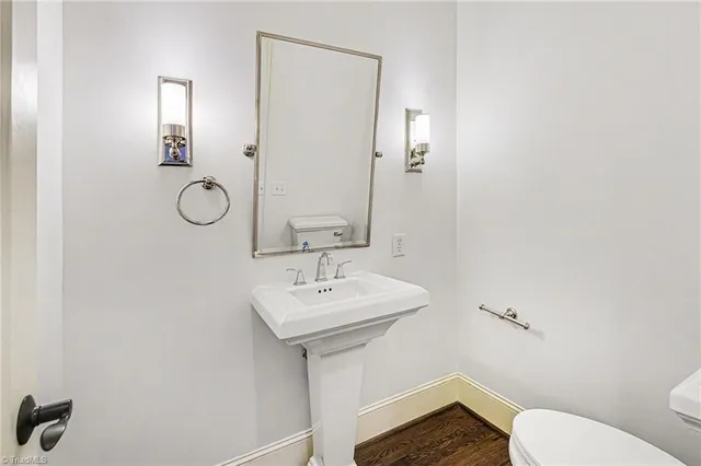 $815,000 | 5902 Snow Hill Drive, Summerfield, NC 27358