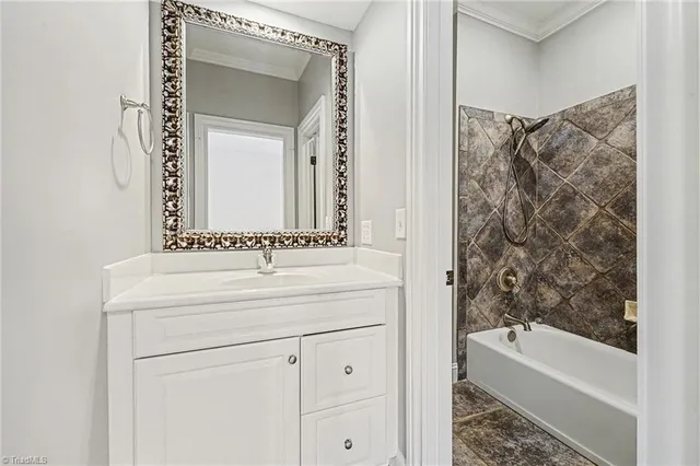 $815,000 | 5902 Snow Hill Drive, Summerfield, NC 27358