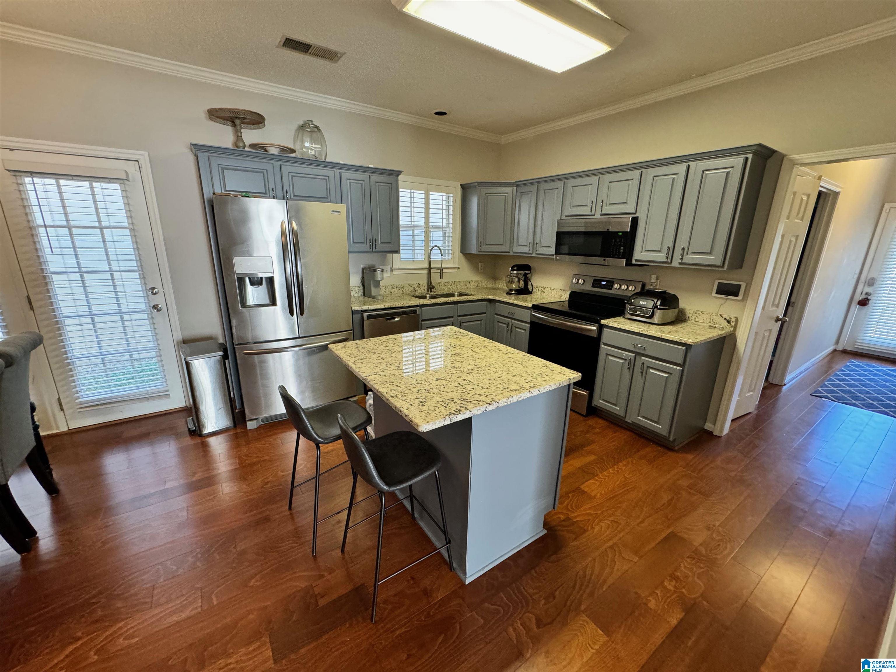 268 Warwick Lane Alabaster, AL 35007 - Photo 3 of 19