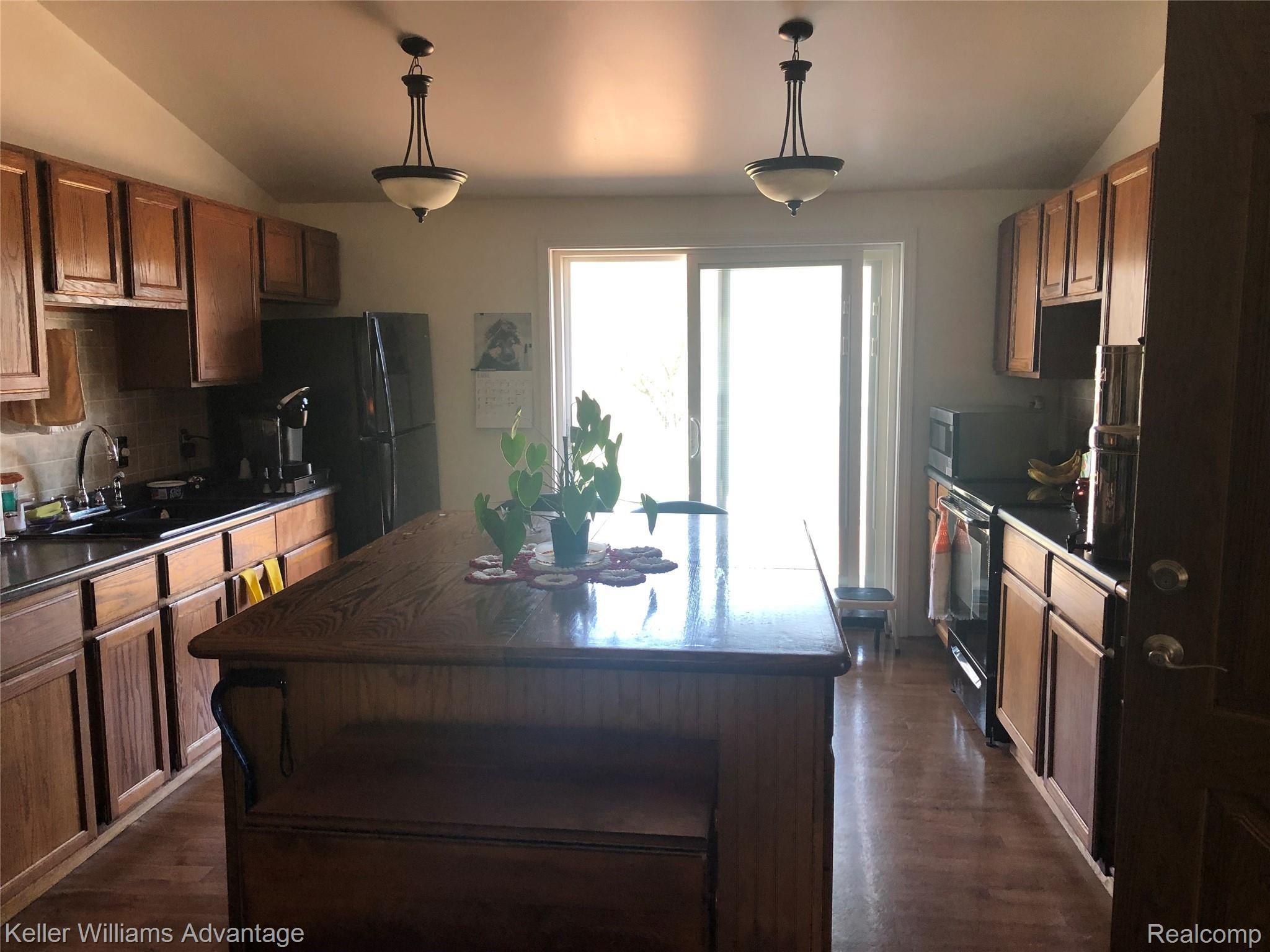 7528 Crofoot Road Fowlerville, MI 48836 - Photo 3 of 4 Crofoot_kitchen.jpg