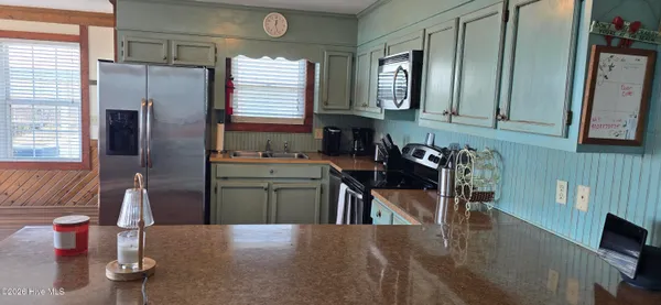 $1,750,000 | 256 East 1st Street, Ocean Isle Beach, NC 28469