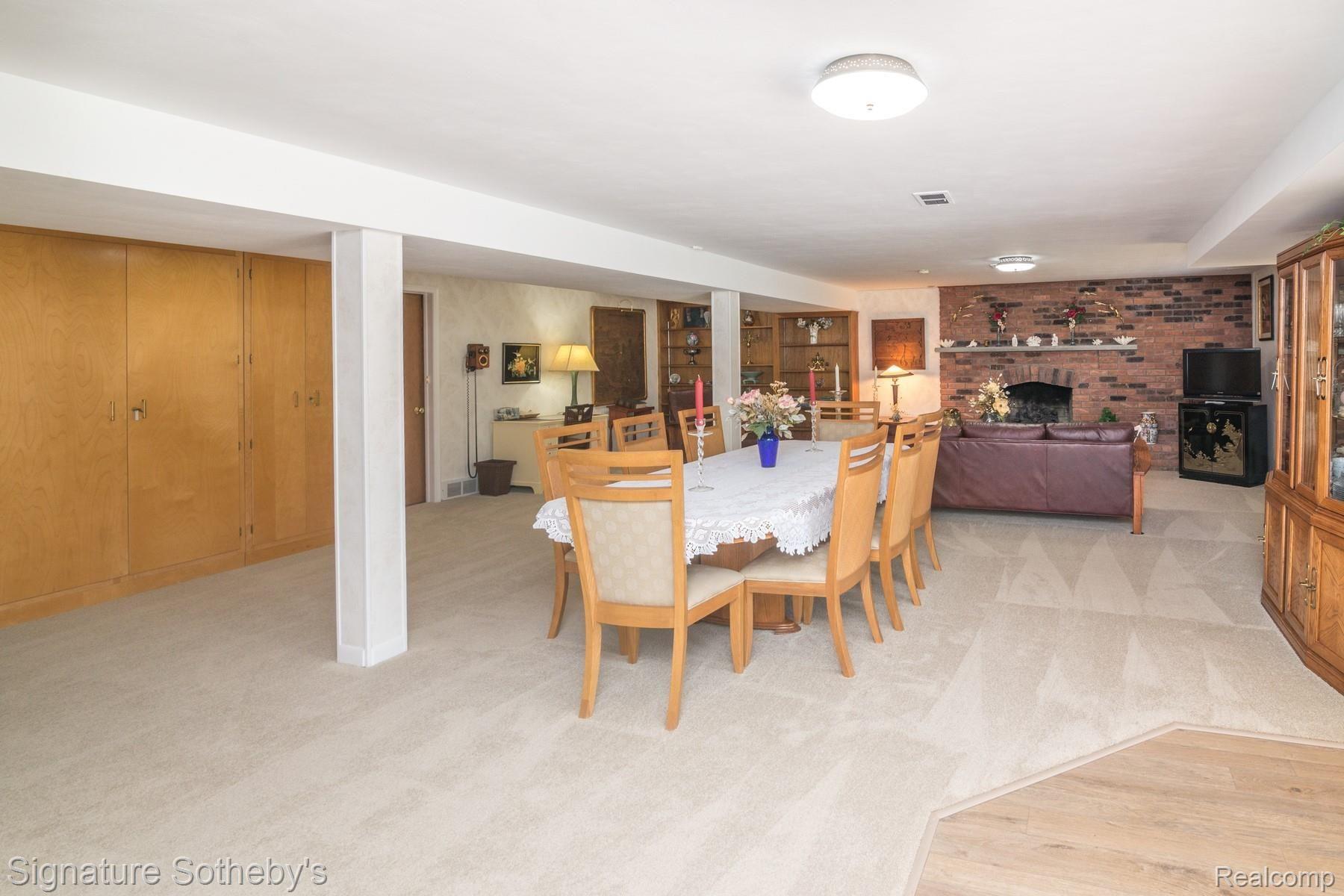 172 Chesterfield Road Bloomfield Hills, MI 48304 - Photo 43 of 98 094_95.jpg Another view of great room