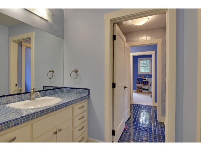 113 Townes Road Minnetonka, MN 55391 - Photo 10 of 18