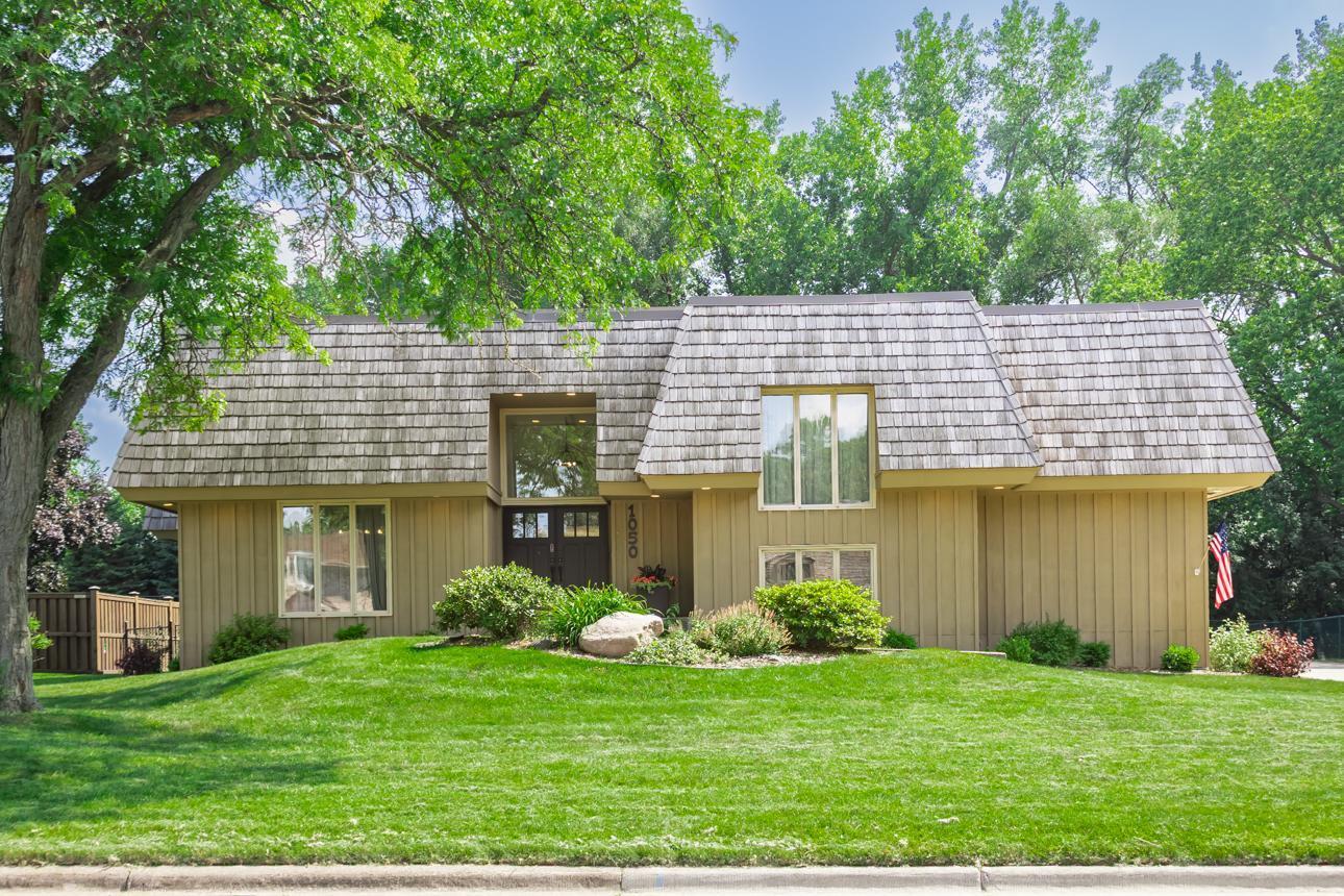 1050 Overlook Road Mendota Heights, MN 55118 - Photo 1 of 63 Gallery Image 1