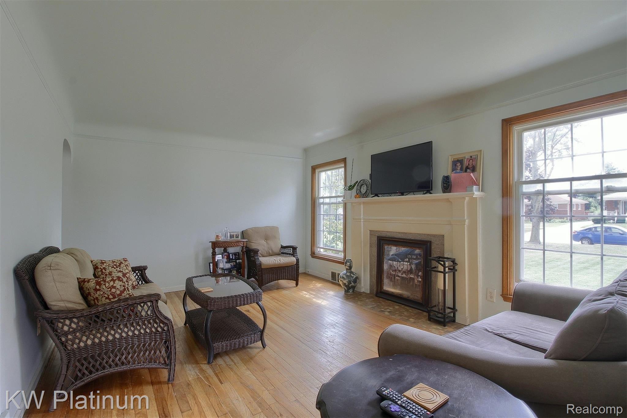 4-Great Room.jpg