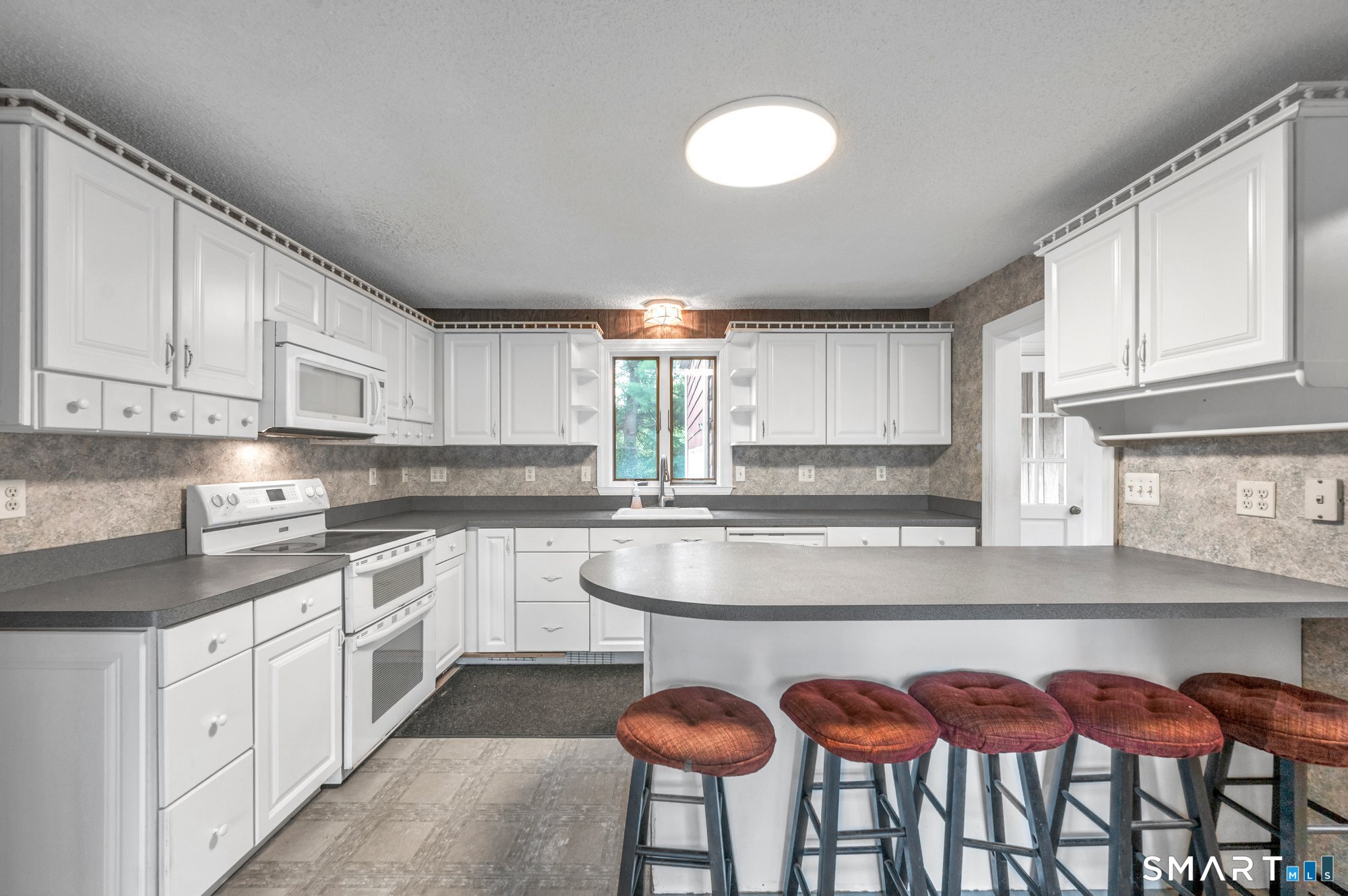 1105 Northrop Road Wallingford, CT 06492 - Photo 12 of 34 Gallery Image 12