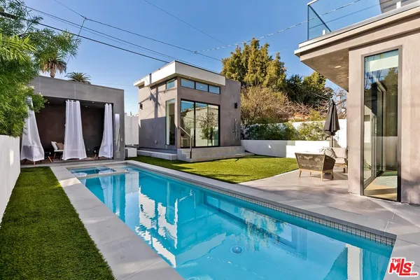 $25,000 | 489 South Willaman Drive, Los Angeles, CA 90048