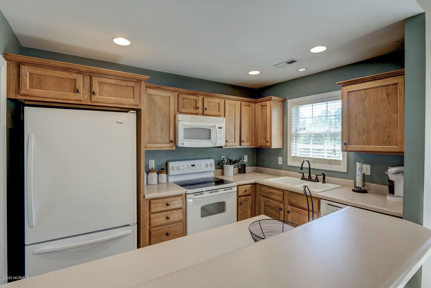 354 Folkstone Road Holly Ridge, NC 28445 - Photo 14 of 34 354 Folkstone Rd Surf City NC-large-013-
