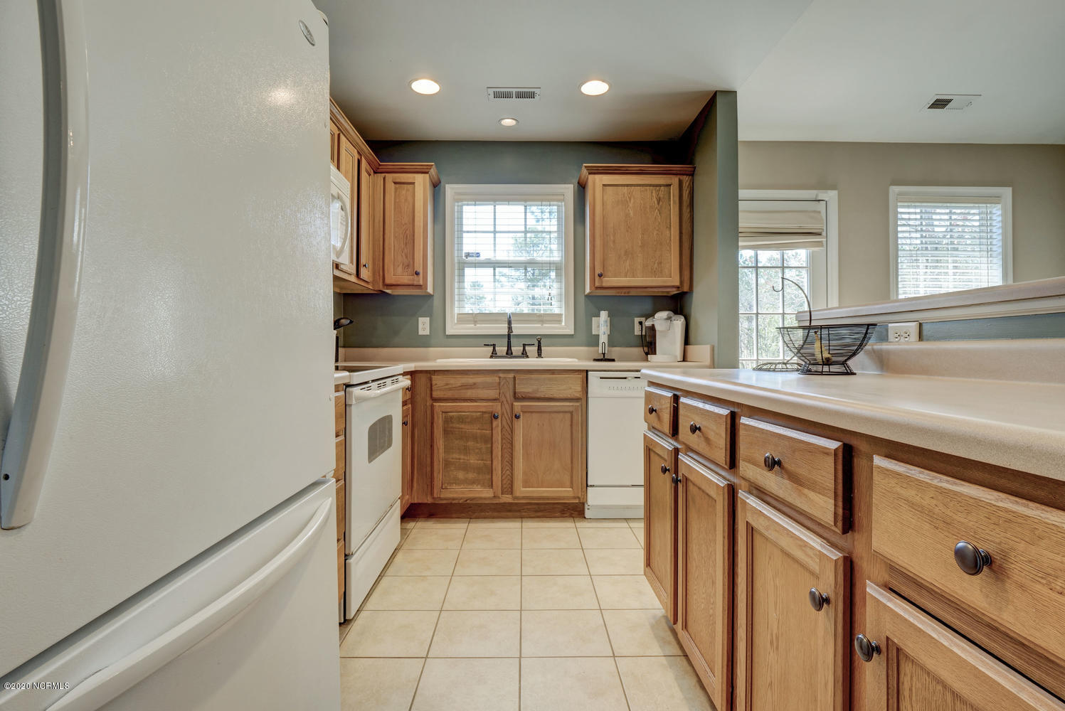 354 Folkstone Road Holly Ridge, NC 28445 - Photo 16 of 34 354 Folkstone Rd Surf City NC-large-015-