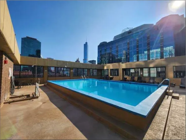 $2,500 | 233 East Erie Street, Unit 1703, Chicago, IL 60611