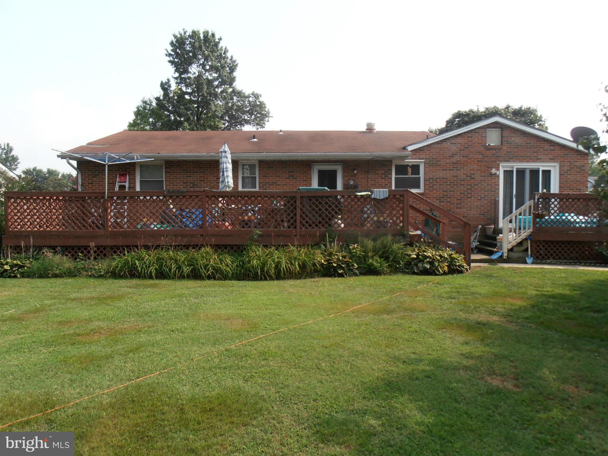 Exterior (Rear)