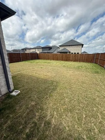 $2,800 | 1219 Triton Drive, Seagoville, TX 75159