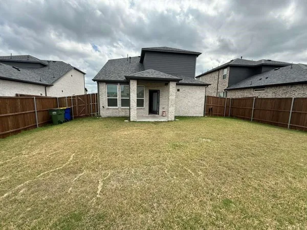 $2,800 | 1219 Triton Drive, Seagoville, TX 75159