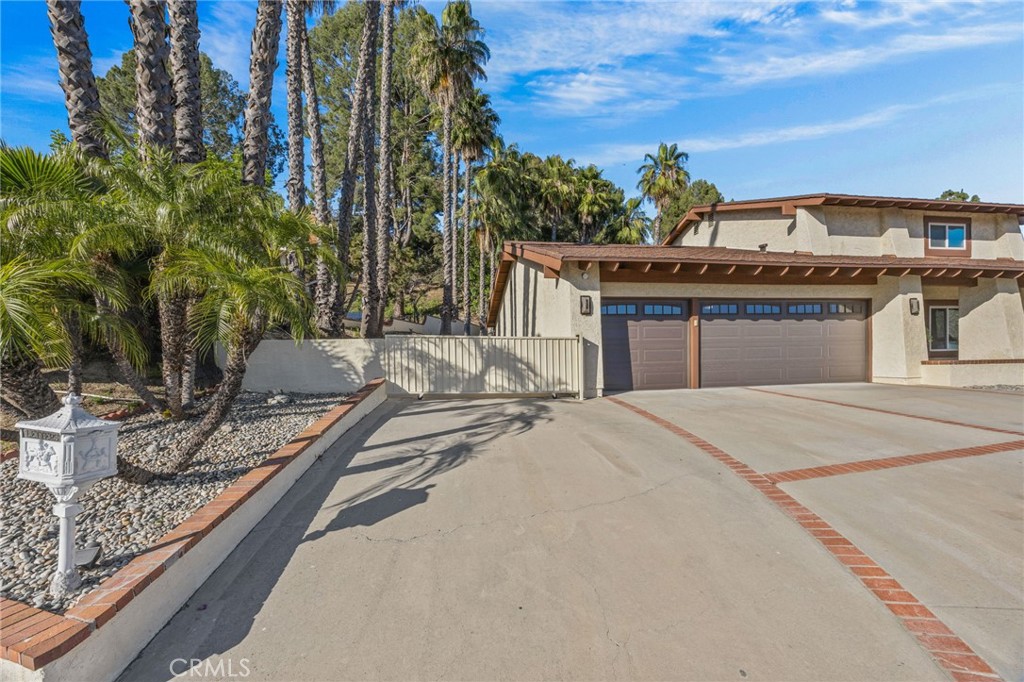 8140 Cordero Road Whittier, CA 90605 - Photo 4 of 48 45' Gated RV Parking