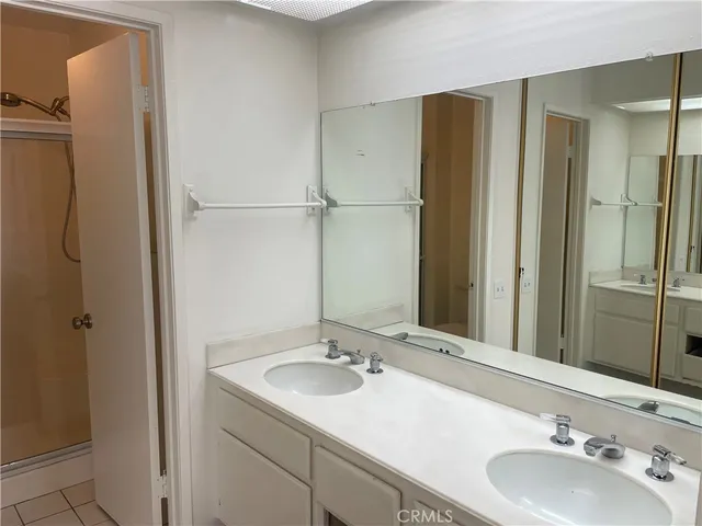 $3,800 | 19003 Canyon Cir Drive, Lake Forest, CA 92679