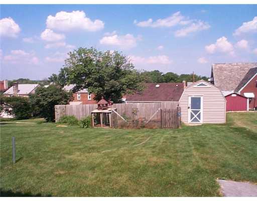 436 Elizabeth Avenue McKees Rocks, PA 15136 - Photo 13 of 15 Exterior Back.