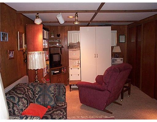 436 Elizabeth Avenue McKees Rocks, PA 15136 - Photo 10 of 15 Den/Family/Great Room.