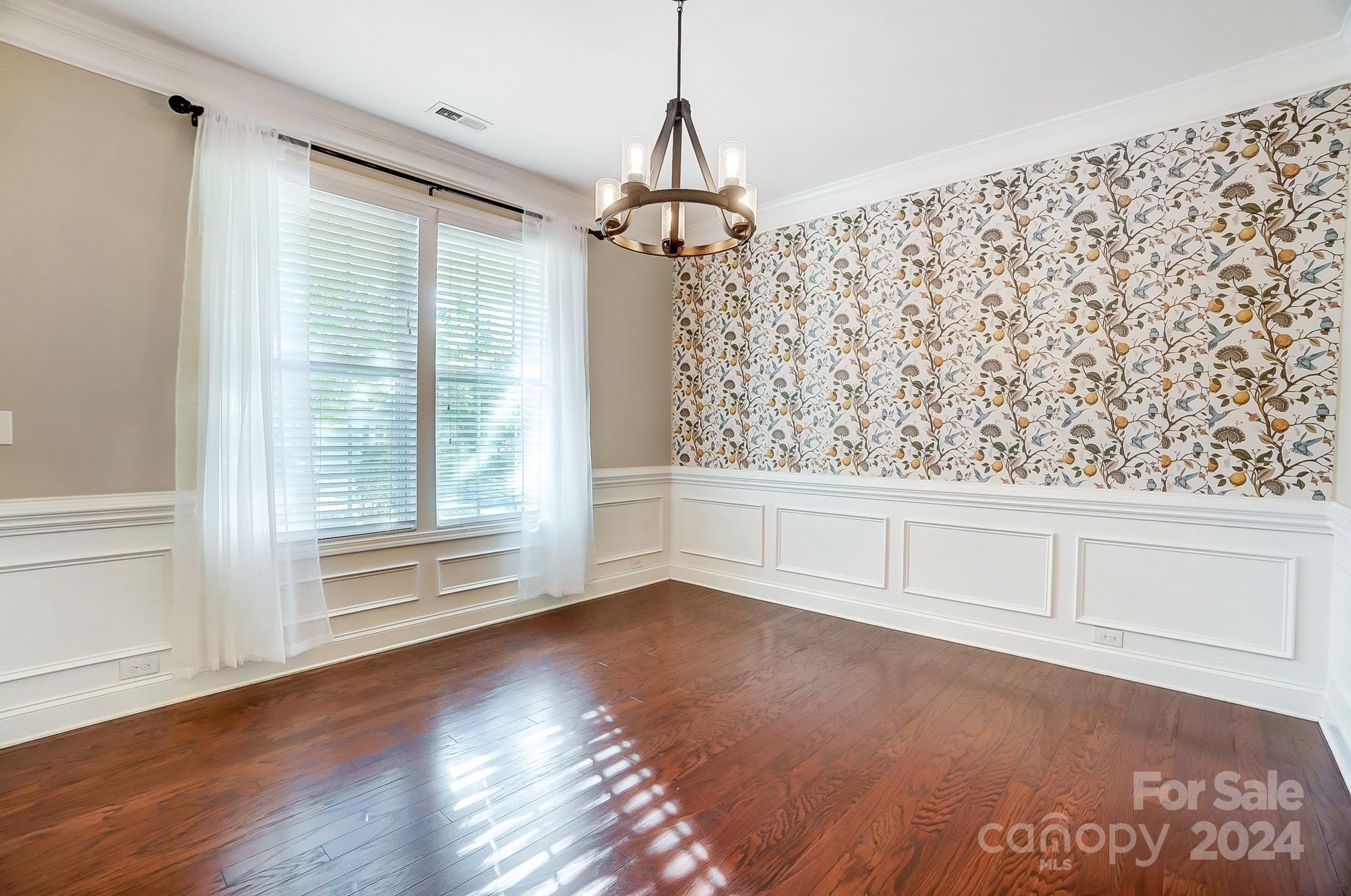 8912 Inverness Bay Road Charlotte, NC 28278 - Photo 3 of 38 Gallery Image 3