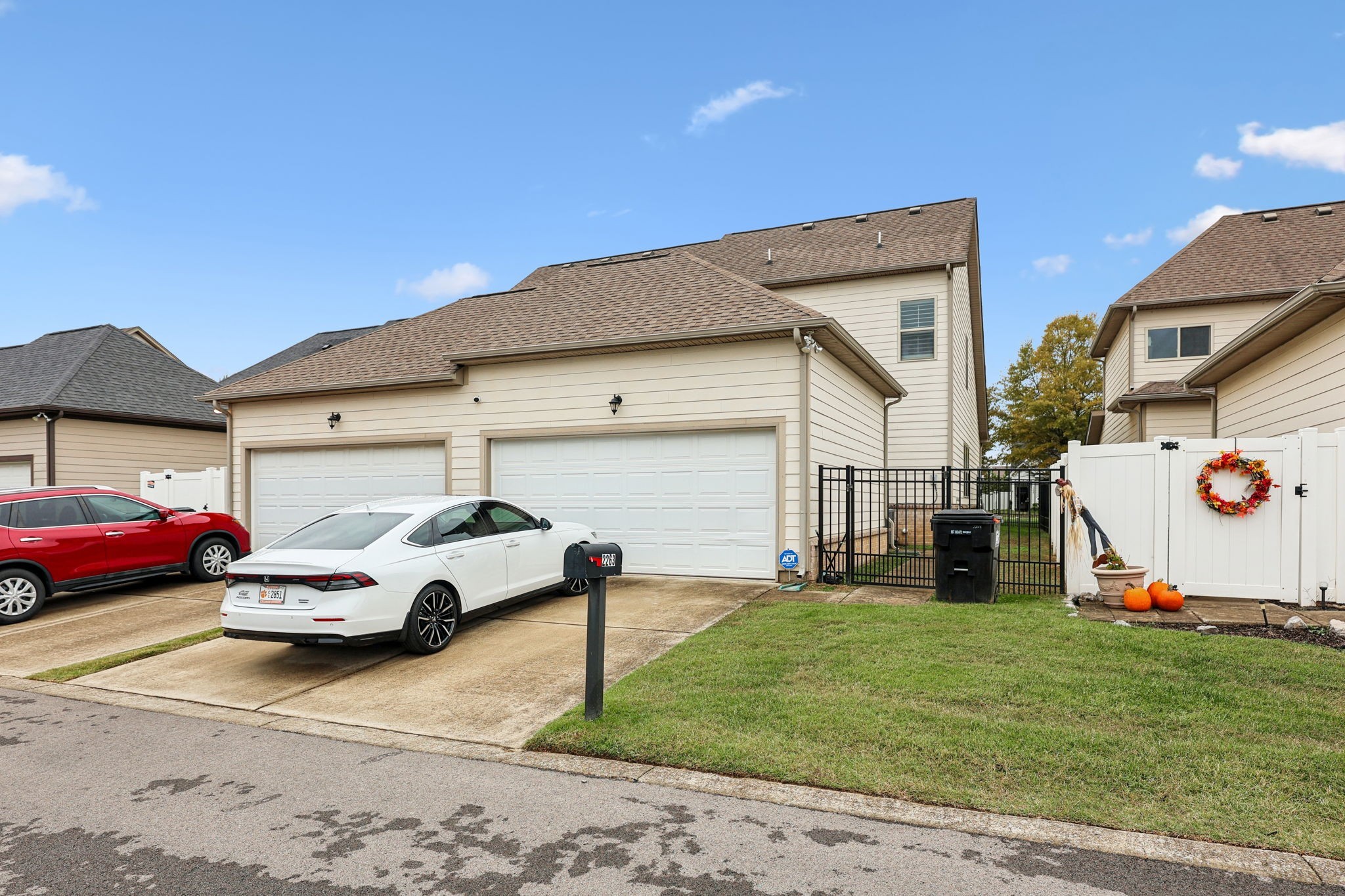 2263 Cason Lane Murfreesboro, TN 37128 - Photo 19 of 19 a front view of a house with a garden