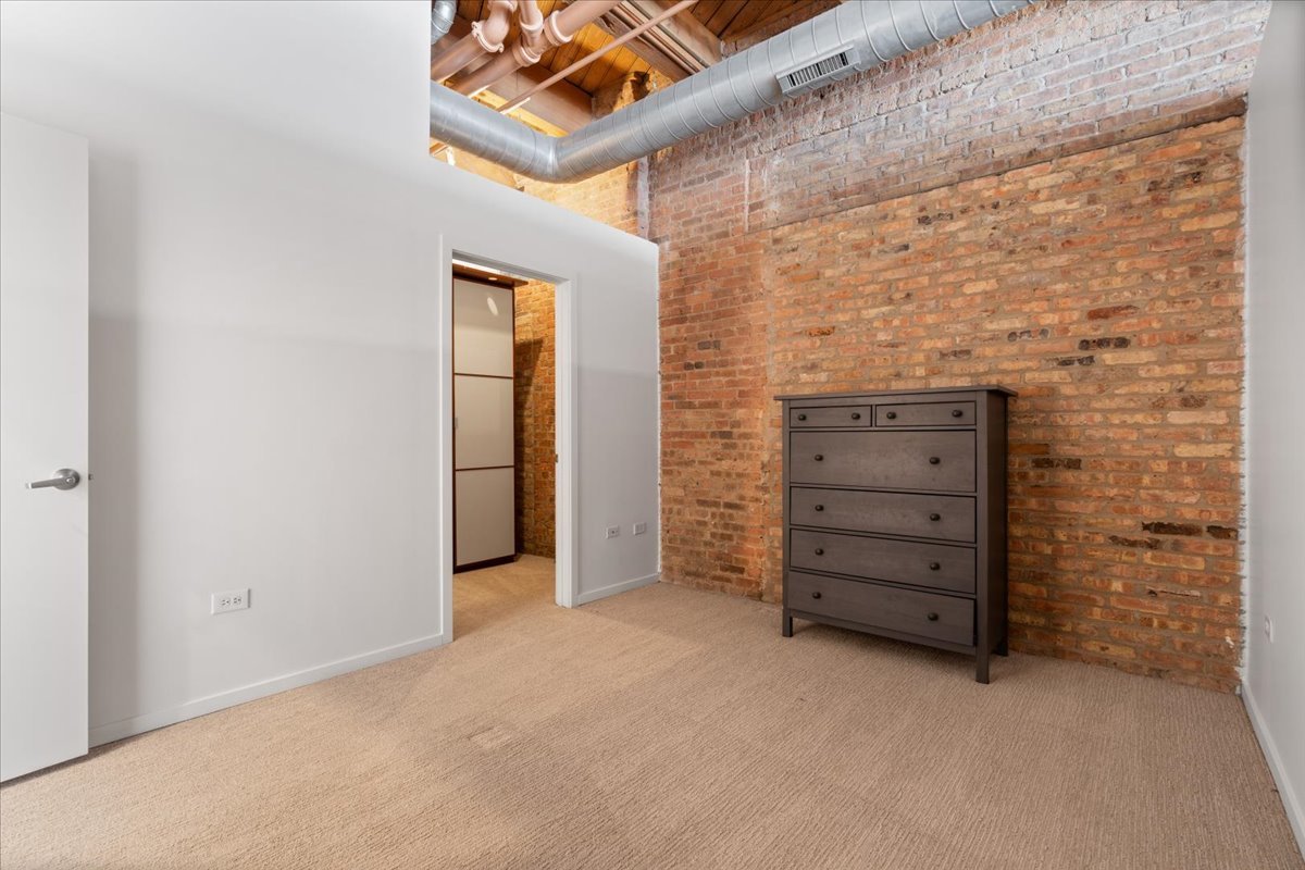 1040 West Adams Street, Unit 110 Chicago, IL 60607 - Photo 13 of 28 Gallery Image 13