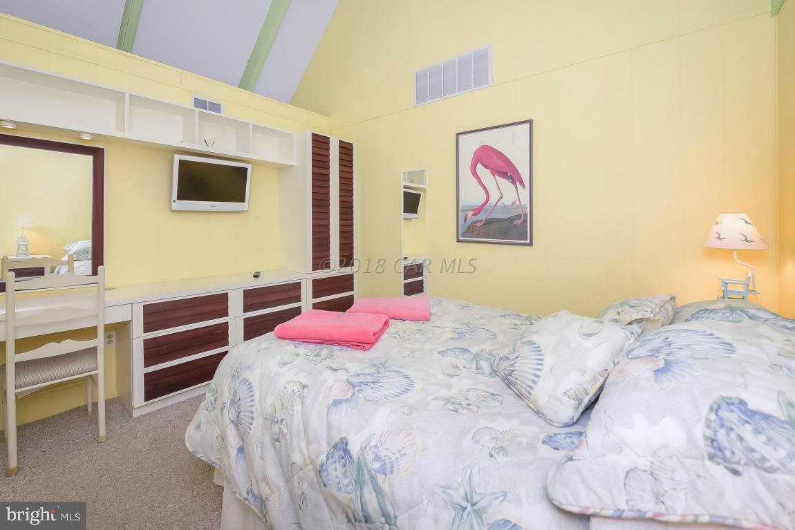 3 East 145th Street, Unit 303 Ocean City, MD 21842 - Photo 13 of 32