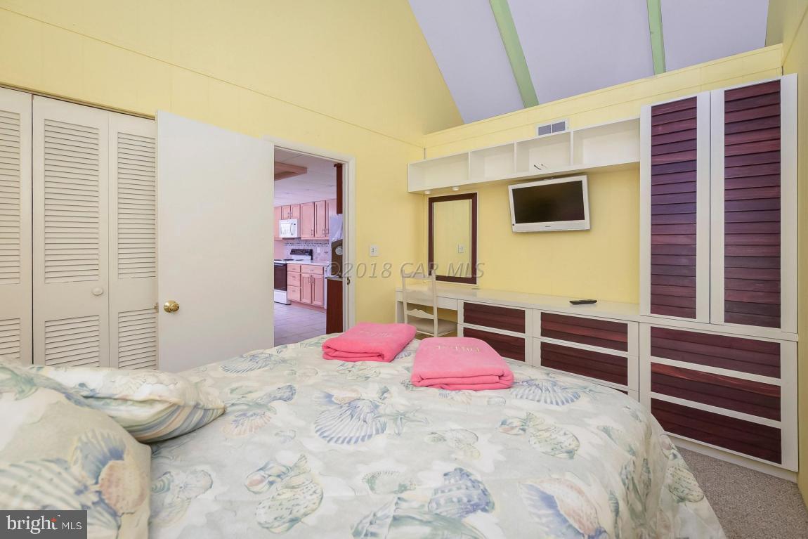 3 East 145th Street, Unit 303 Ocean City, MD 21842 - Photo 15 of 32