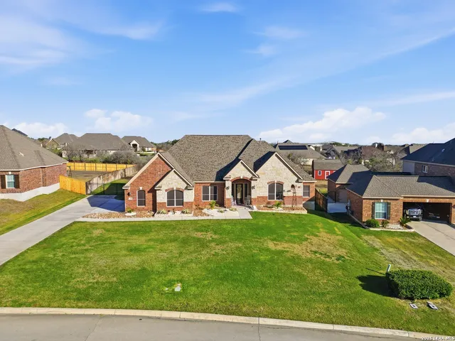 $675,000 | 239 Sittre Drive, Castroville, TX 78009