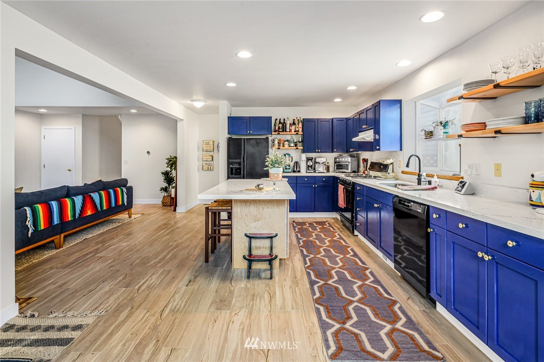 2458 Yew Street Road Bellingham, WA 98229 - Photo 12 of 33 Gallery Image 12