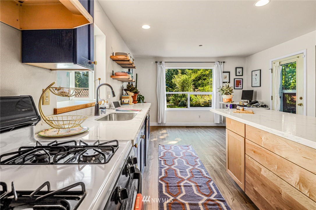 2458 Yew Street Road Bellingham, WA 98229 - Photo 15 of 33 Gallery Image 15