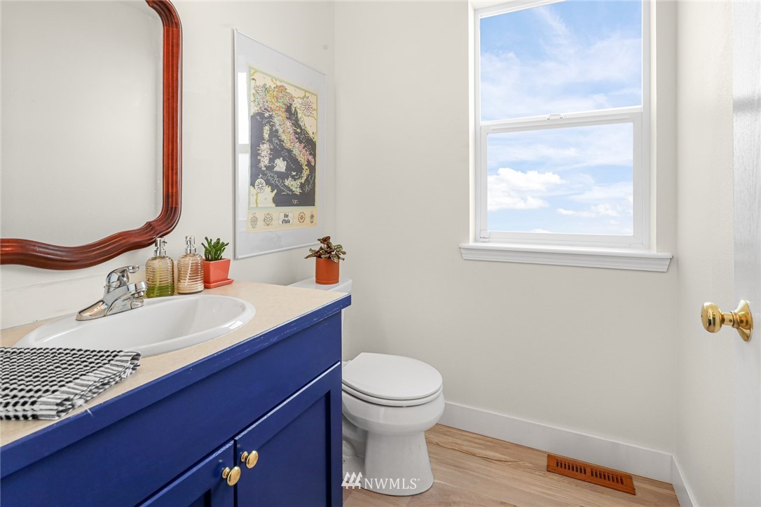 2458 Yew Street Road Bellingham, WA 98229 - Photo 16 of 33 Gallery Image 16