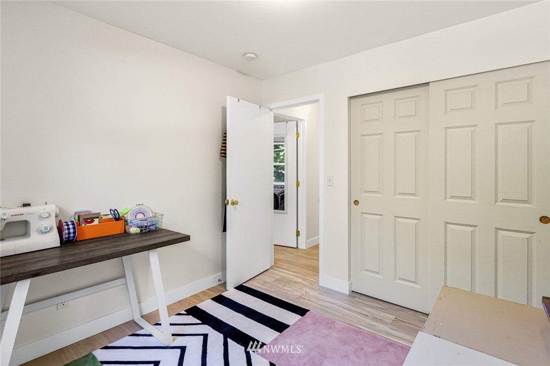 2458 Yew Street Road Bellingham, WA 98229 - Photo 19 of 33 Gallery Image 19