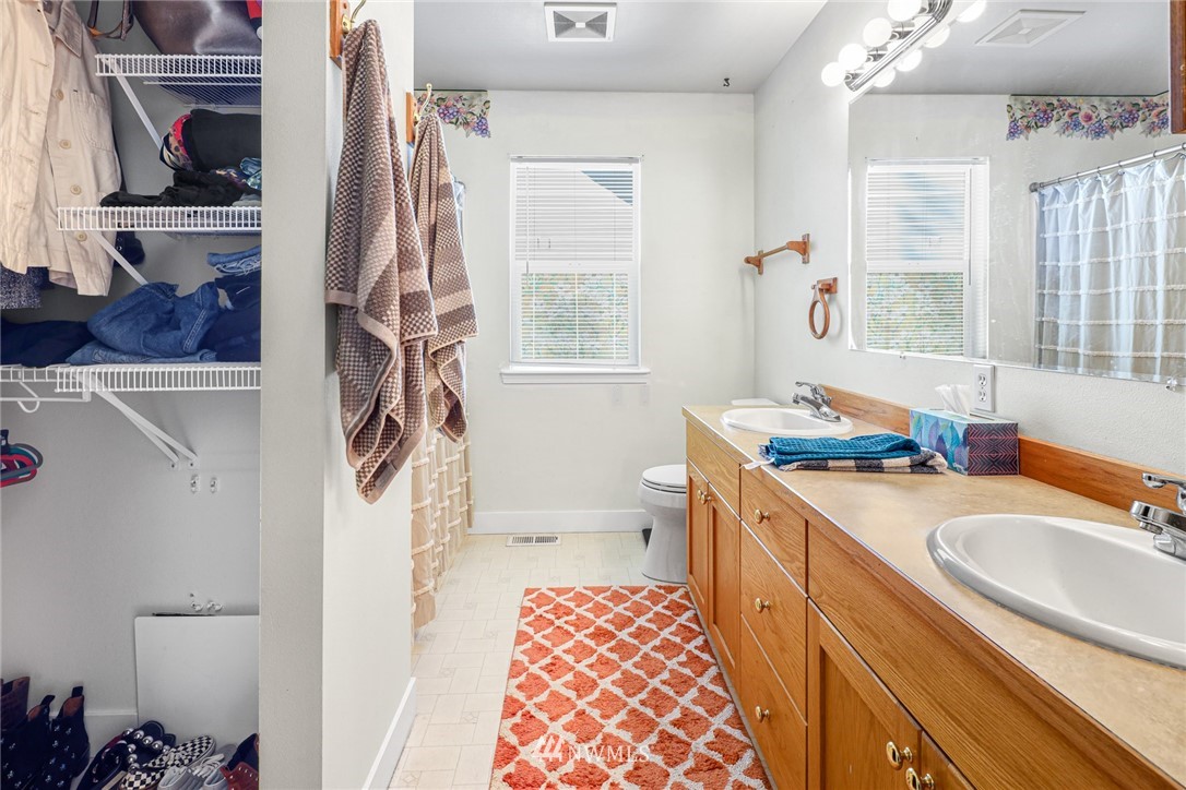 2458 Yew Street Road Bellingham, WA 98229 - Photo 27 of 33 Gallery Image 27