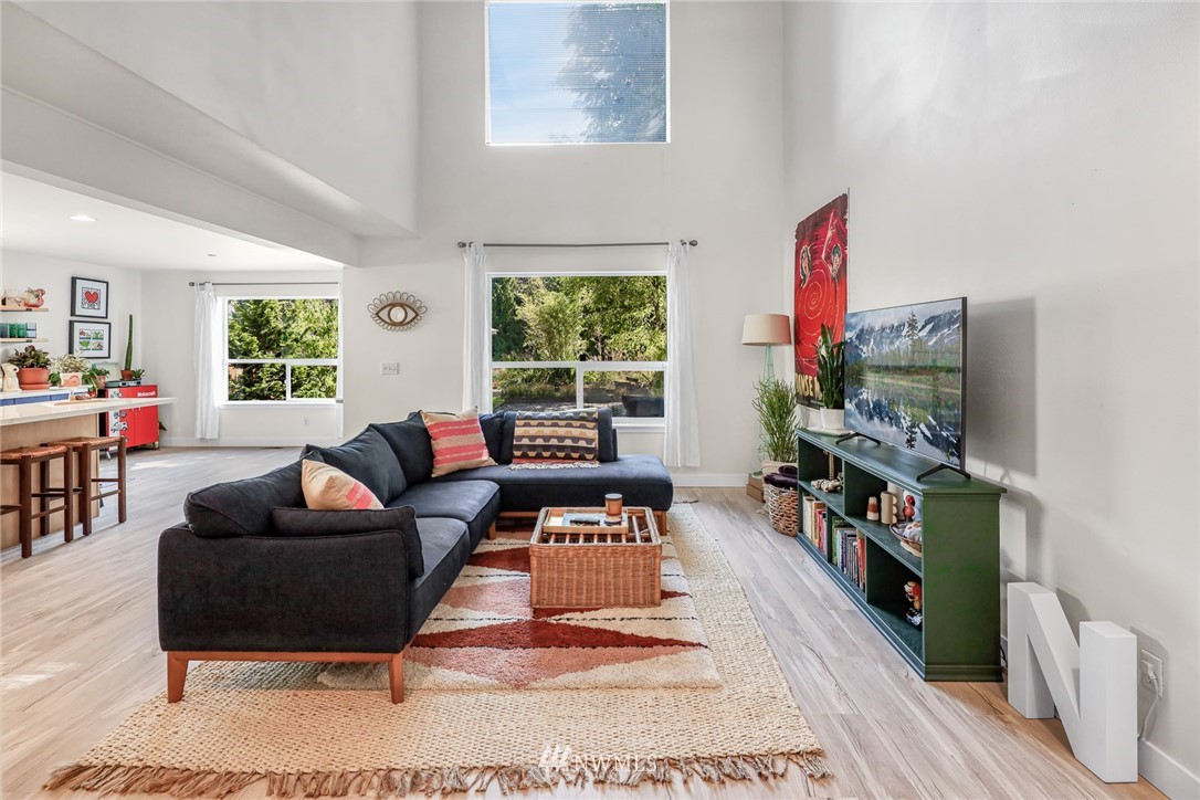 2458 Yew Street Road Bellingham, WA 98229 - Photo 4 of 33 Gallery Image 4