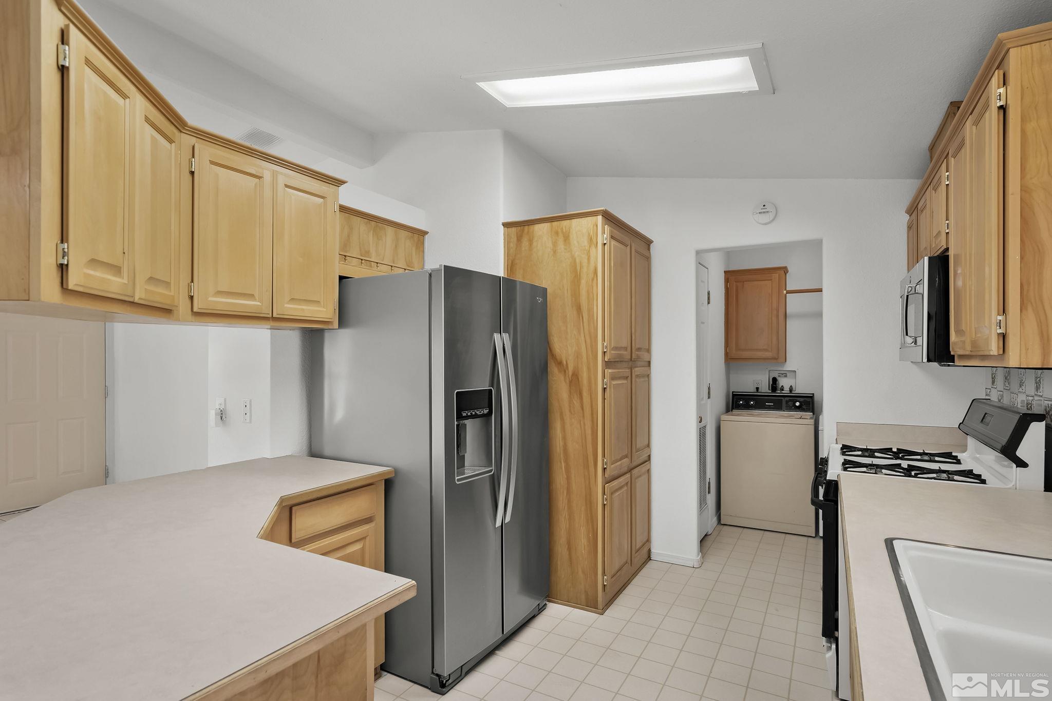 7561 Diamond Pointe Way Reno, NV 89506 - Photo 12 of 36 Photo 12