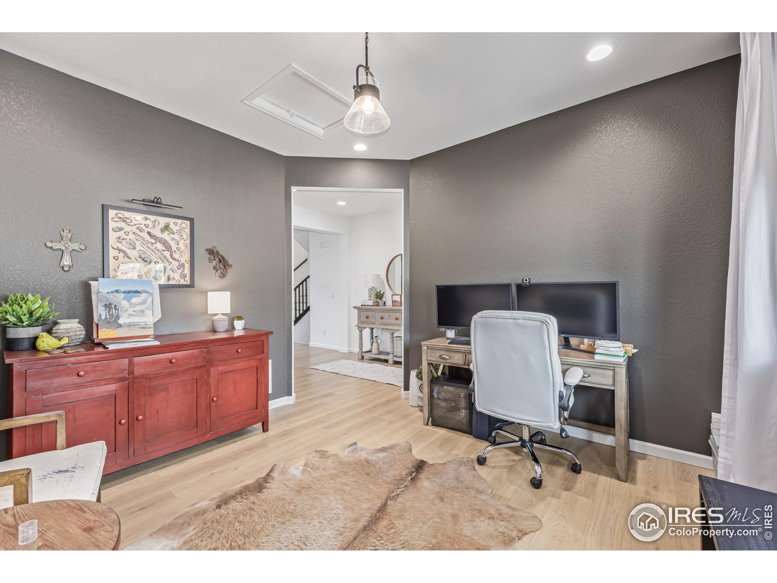 3624 Rucksack Court Castle Rock, CO 80108 - Photo 6 of 50 a workspace with furniture