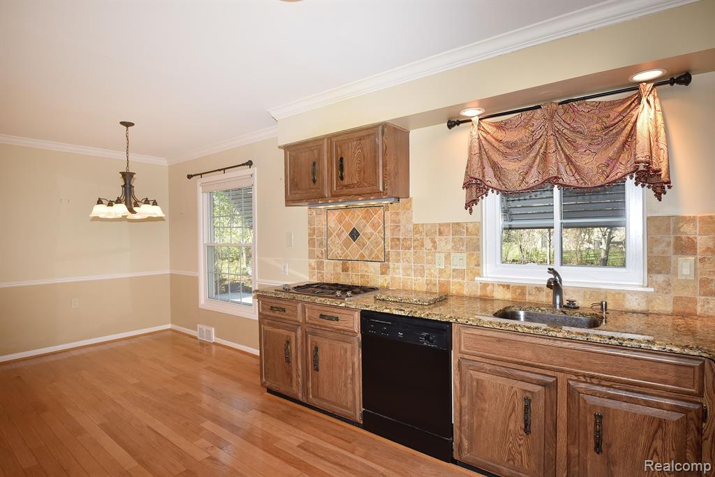 32855 Old Post Road Franklin, MI 48025 - Photo 11 of 36