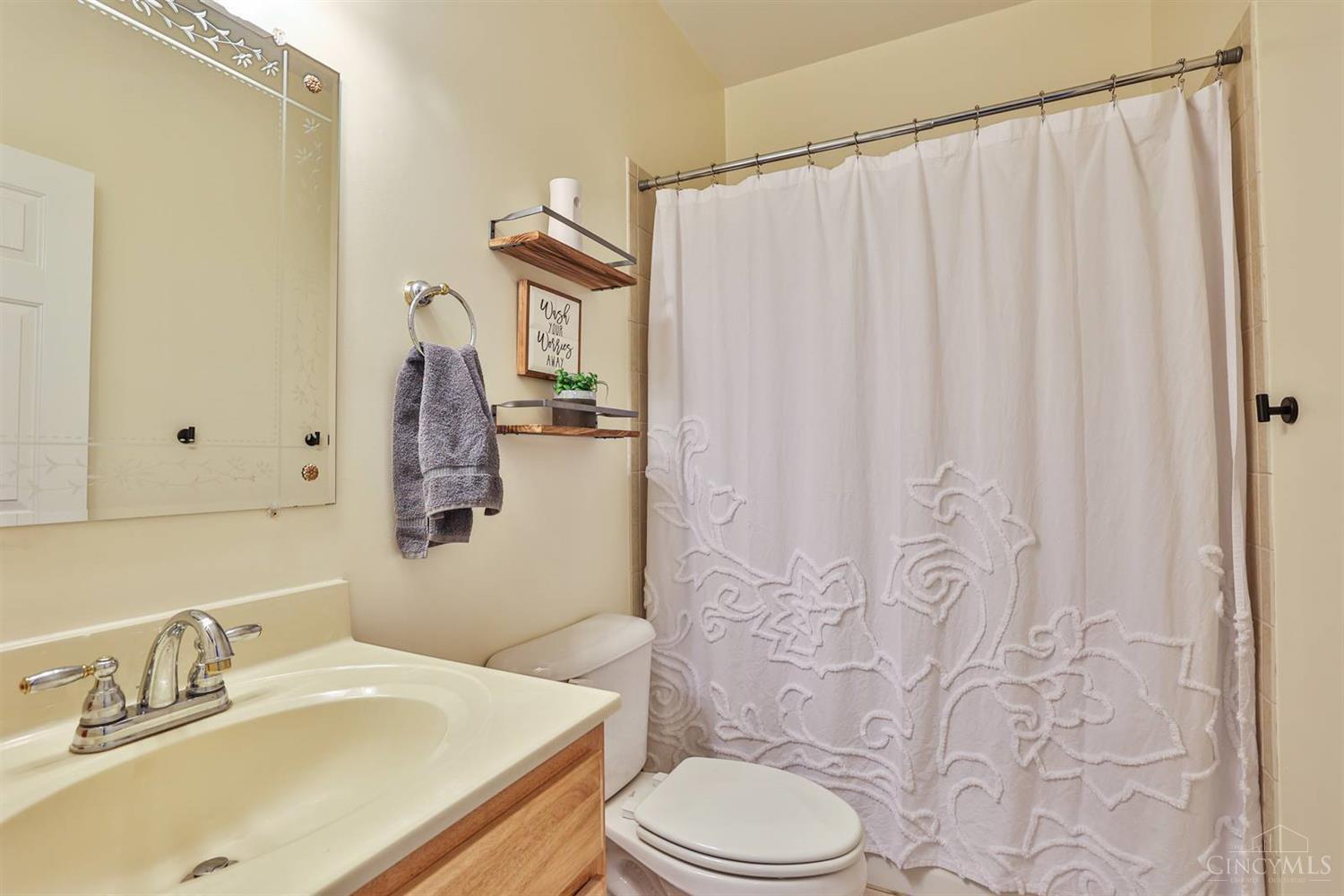 6587 Sheed Road Cincinnati, OH 45247 - Photo 28 of 44 Gallery Image 28