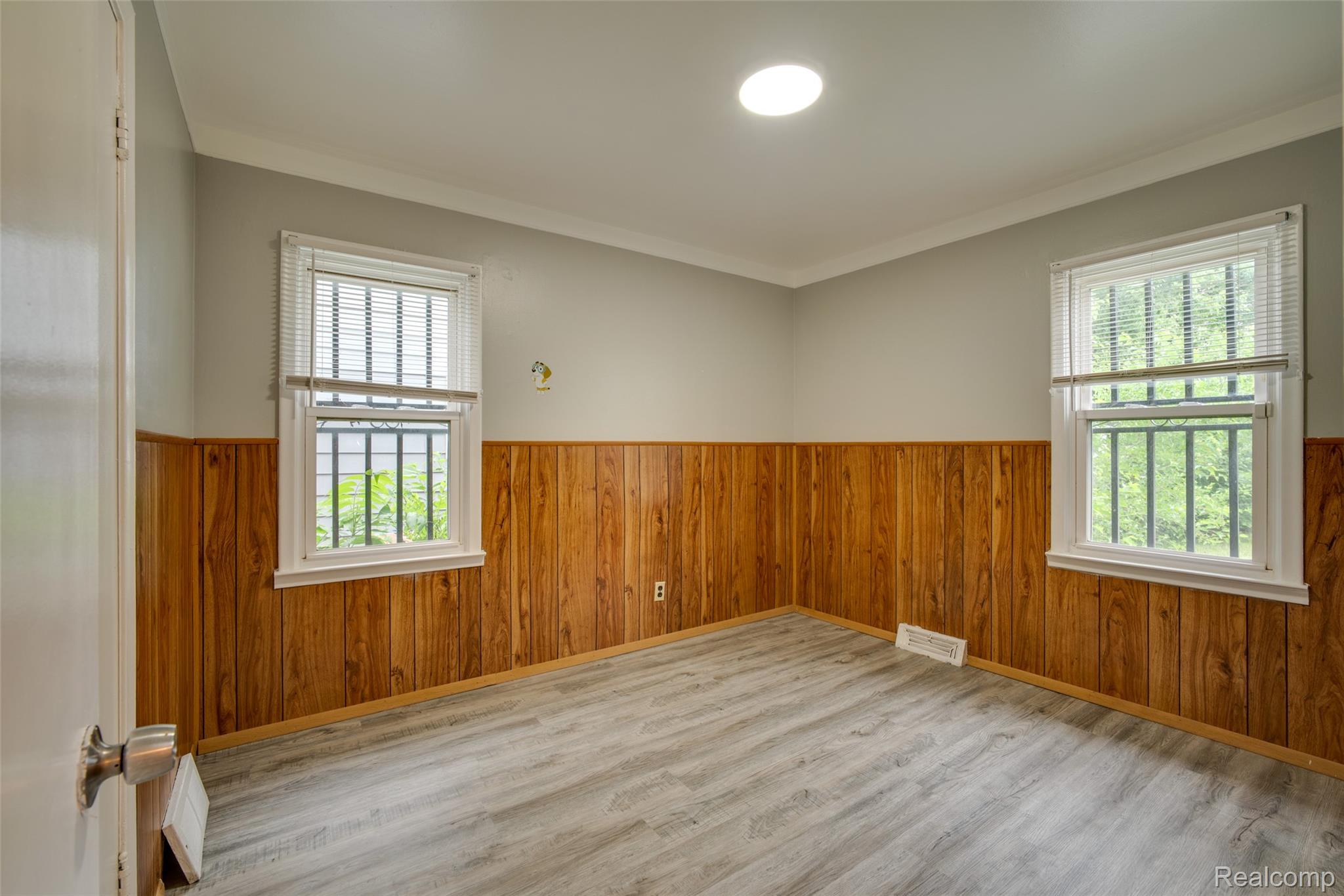 3149 Poplar Avenue Warren, MI 48091 - Photo 12 of 26 12.jpg